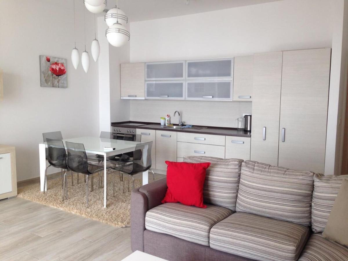 Sky Fort Apartments Dobra Voda Kültér fotó