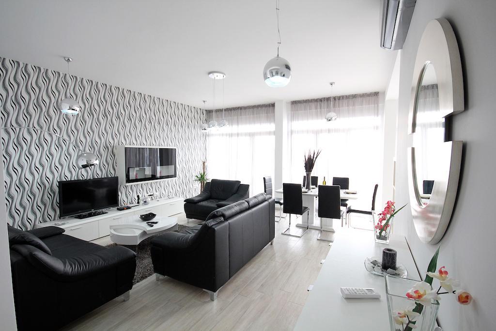 Sky Fort Apartments Dobra Voda Kültér fotó