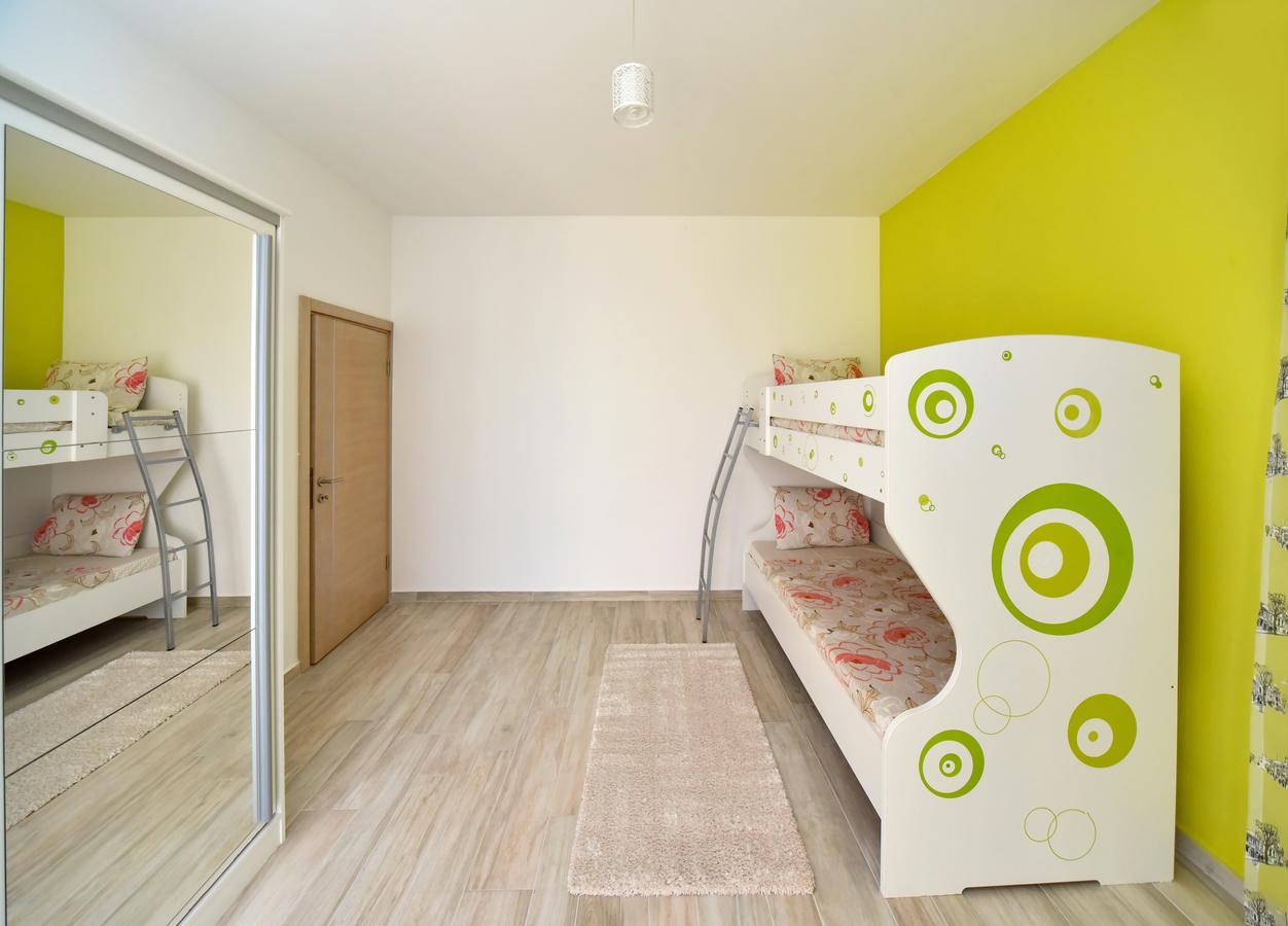 Sky Fort Apartments Dobra Voda Kültér fotó
