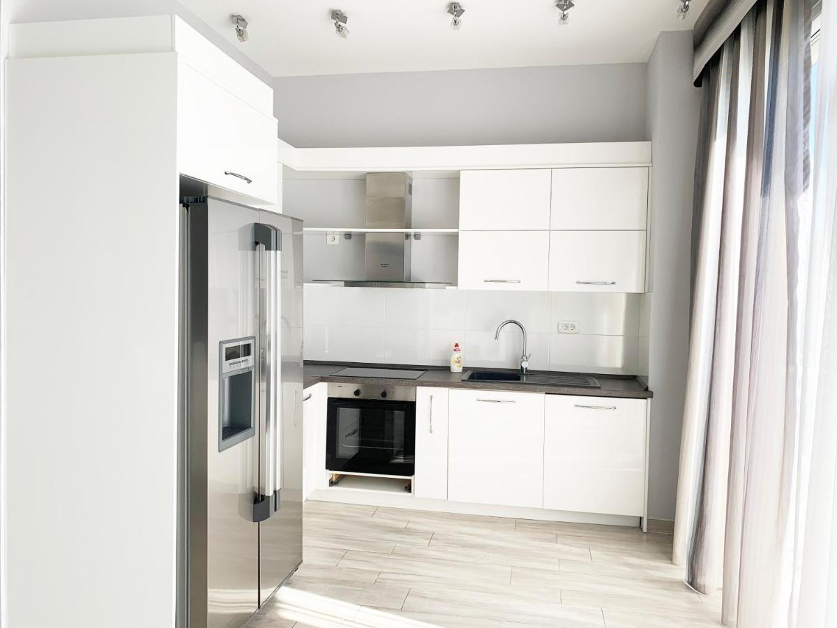 Sky Fort Apartments Dobra Voda Kültér fotó
