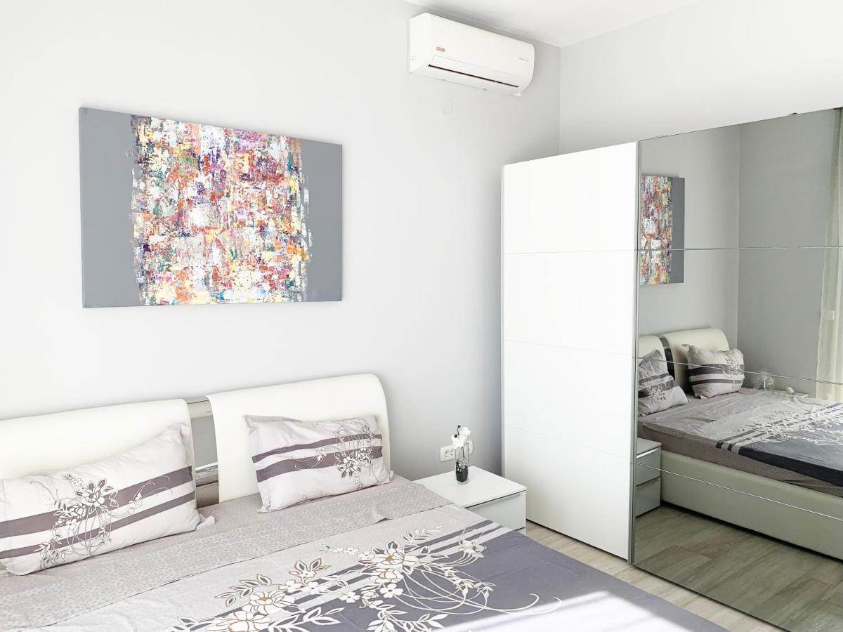 Sky Fort Apartments Dobra Voda Kültér fotó