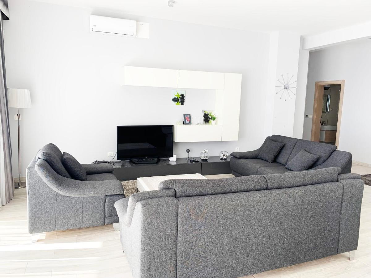 Sky Fort Apartments Dobra Voda Kültér fotó